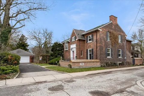 15 Trafalgar Street, ON L2R 3L9