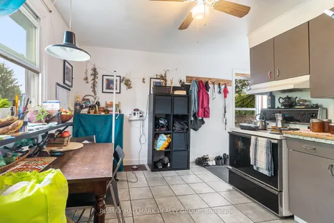 426 Blake Boulevard, ON K1K 1B1