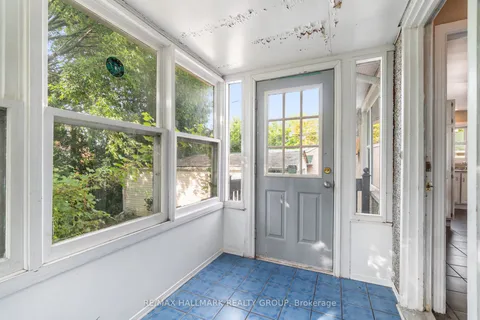 426 Blake Boulevard, ON K1K 1B1