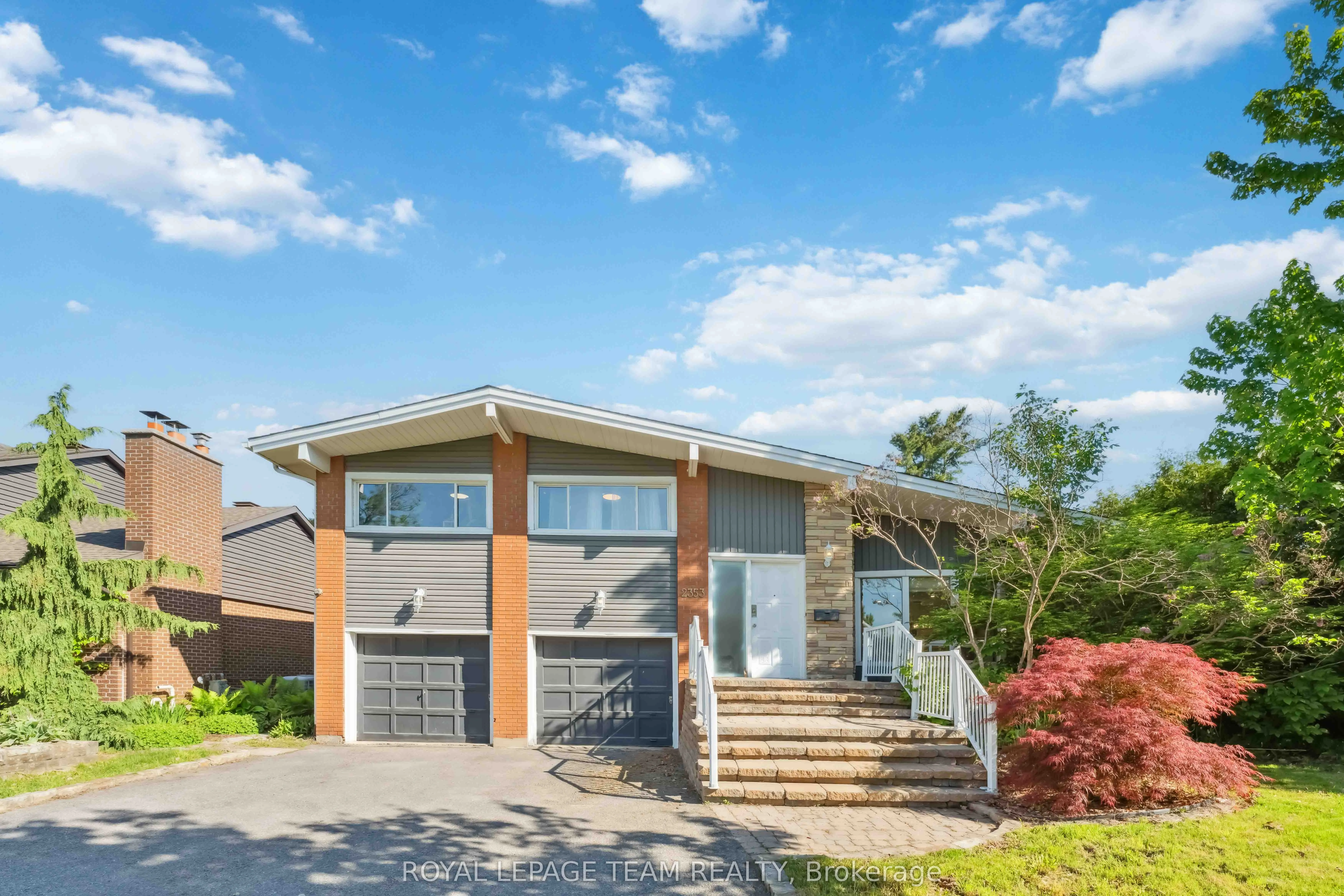 2353 Georgina Drive, ON K2B 7M6