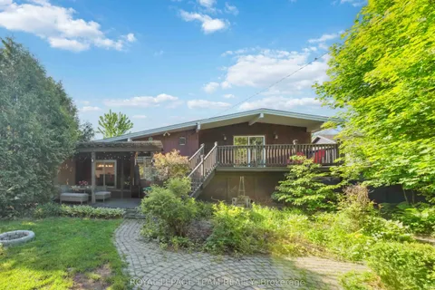 2353 Georgina Drive, ON K2B 7M6