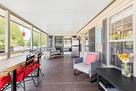 276 White Cedars Road, ON K0J 1T0