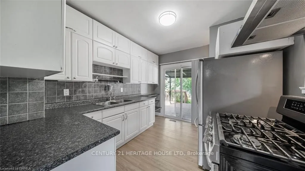 35 Salisbury Avenue, ON N3S 1M6