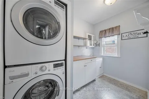 35 Salisbury Avenue, ON N3S 1M6