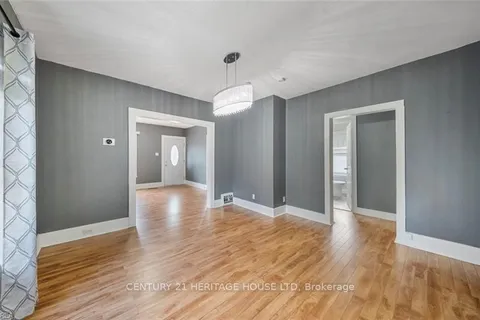 35 Salisbury Avenue, ON N3S 1M6