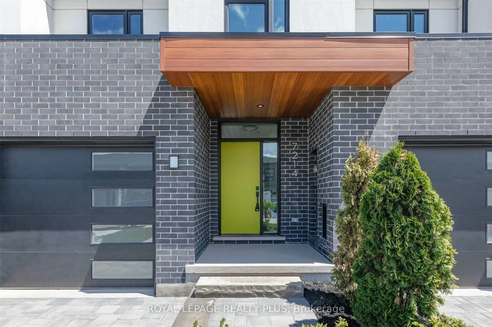 7214 Parsa Street, ON L2H 3T1