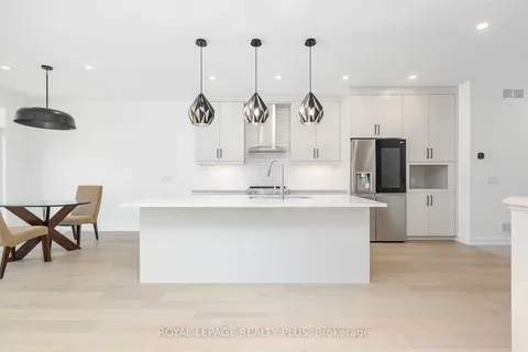 7214 Parsa Street, ON L2H 3T1