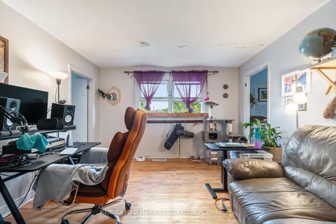 426 Blake Boulevard, ON K1K 1B1