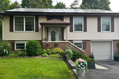 1048 Bauder Crescent, ON K7P 1M6