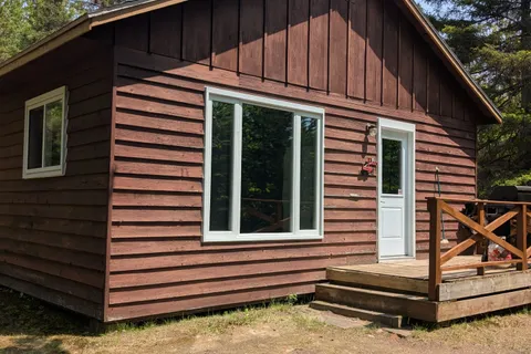 836 LAKE NIPISSING Road, ON P0H 1W0