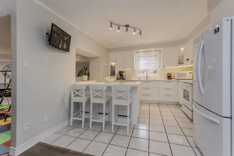 209 Portage Lane, ON L0R 1W0