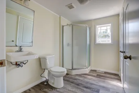 8 Sussex Square, ON N4K 5N5