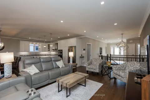 10 Welkin Grove, ON P1A 0G7