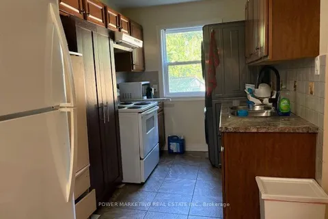 803 Merivale Road, ON K1Z 5Z5