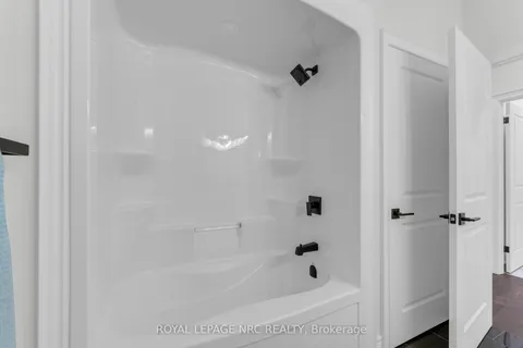 732 Clarence Street, ON L3K 0A8