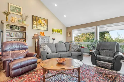 563 Flying Club Road, ON K0K 3E0