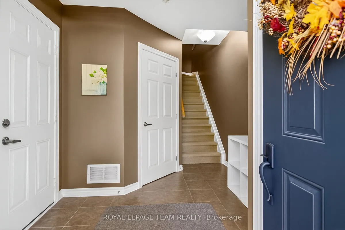 277 Aquilo Crescent, ON K2S 0L9