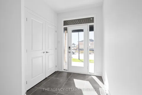 231 GRETSCH Road, ON K1T 0X2