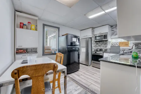 241 Curry Avenue, ON N9B 2B4