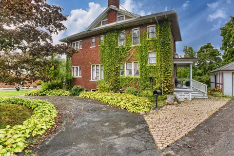 20 Evan Street, ON L3B 3V4