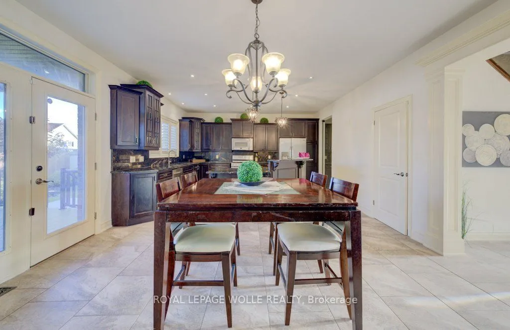 6379 Christopher Crescent, ON L2H 0B3