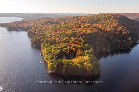 1902 A FOXPOINT Road, ON P0A 1H0