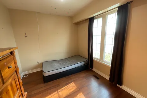 2 Trelawn Parkway, ON L3C 1W3