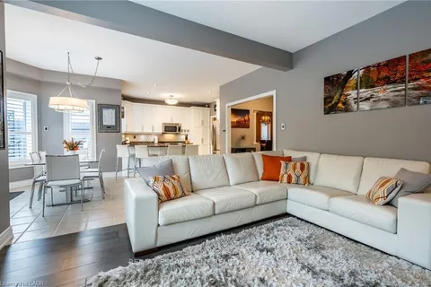 7 VOLTERRA Court, ON L8B 0K7