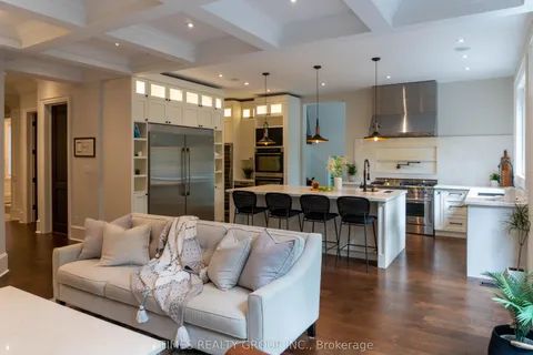 64 Ravina Crescent, ON L9G 2E7