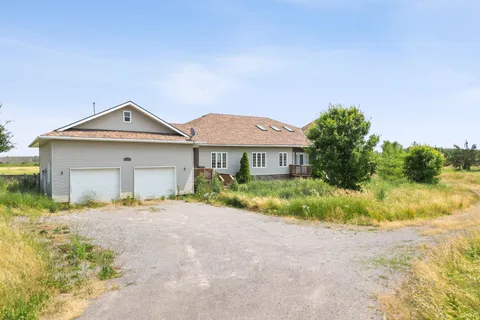 2898 County 2 Road, ON K0K 1A0