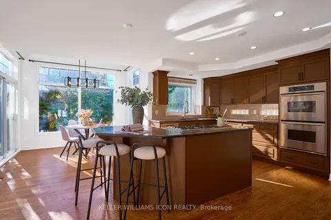 10 Pondhollow Way, ON K2J 4Y4