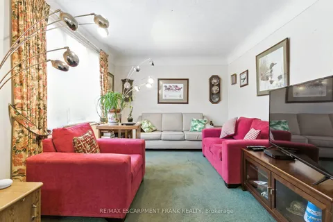 210 EAST 12TH Street, ON L9A 3X6