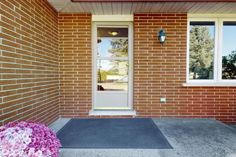 7897 Hwy 7 Road, ON N1H 6H8