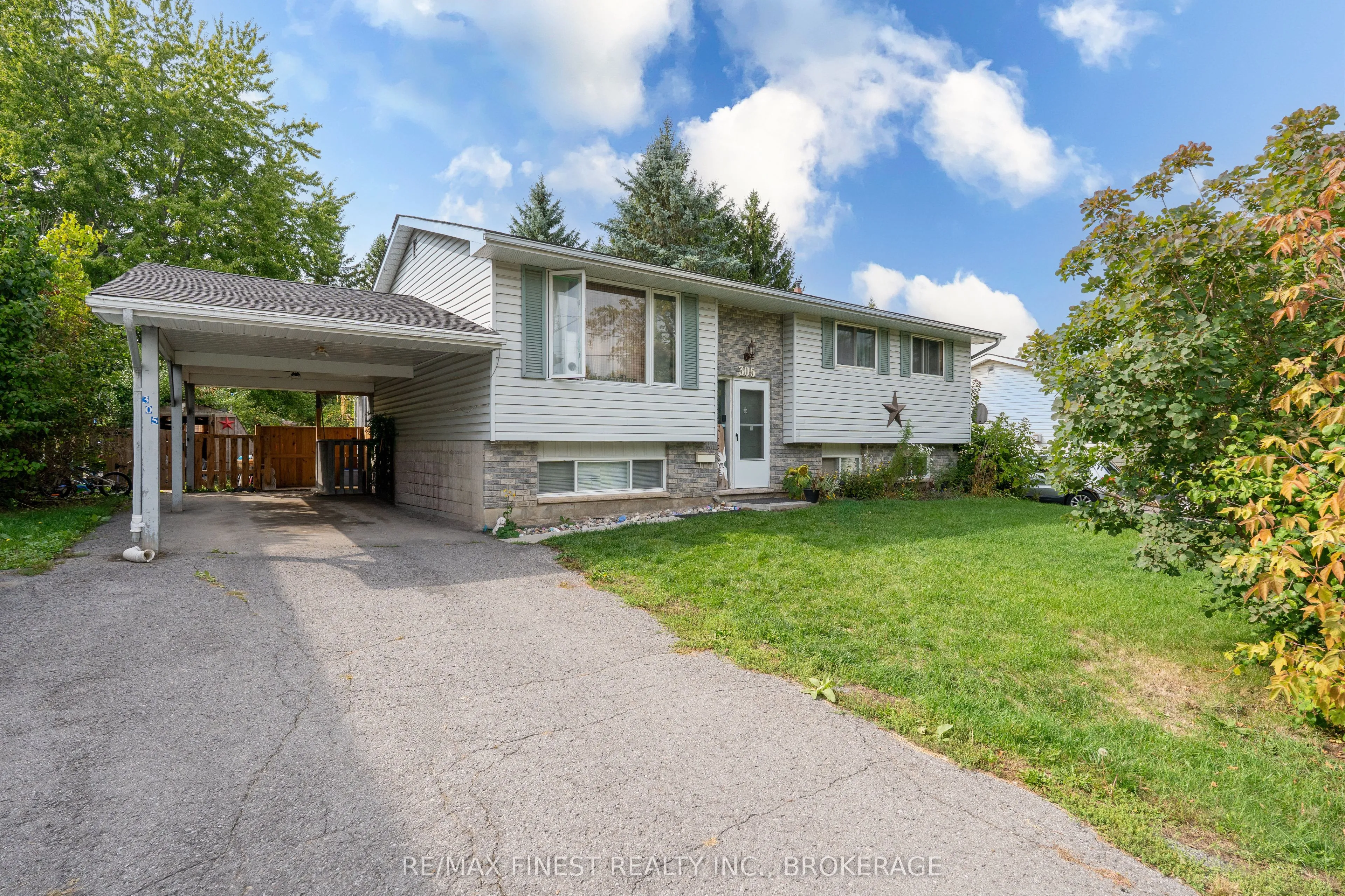 305 Church Street, ON K7R 3X9