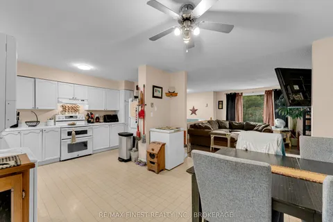 305 Church Street, ON K7R 3X9