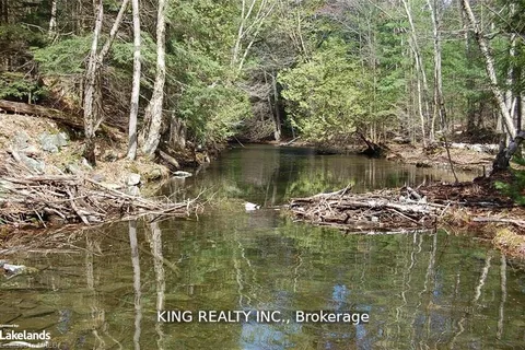 12 ZHAAWASHKWAA MIIKAN Road, ON P2A 0B2