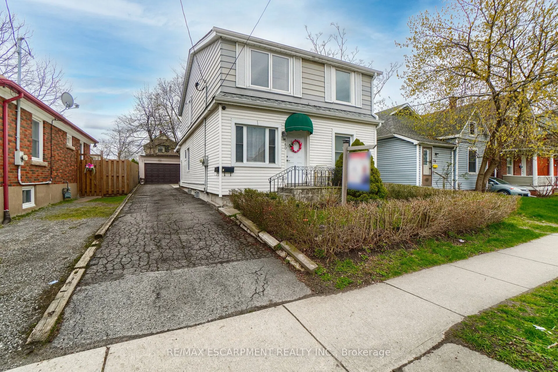 160 WELLAND Avenue, ON L2R 2N6