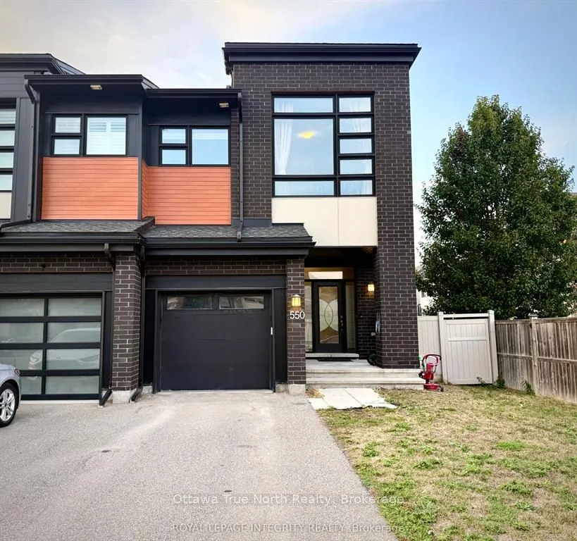 550 Borbridge Avenue, ON K4M 0H9