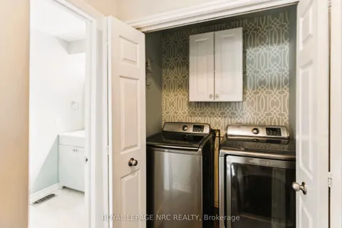 260 Gadsby Avenue, ON L3C 6N5