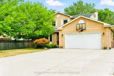 260 Gadsby Avenue, ON L3C 6N5