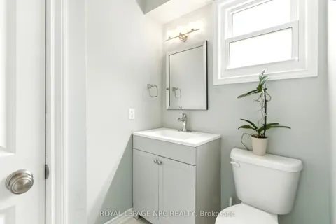 260 Gadsby Avenue, ON L3C 6N5