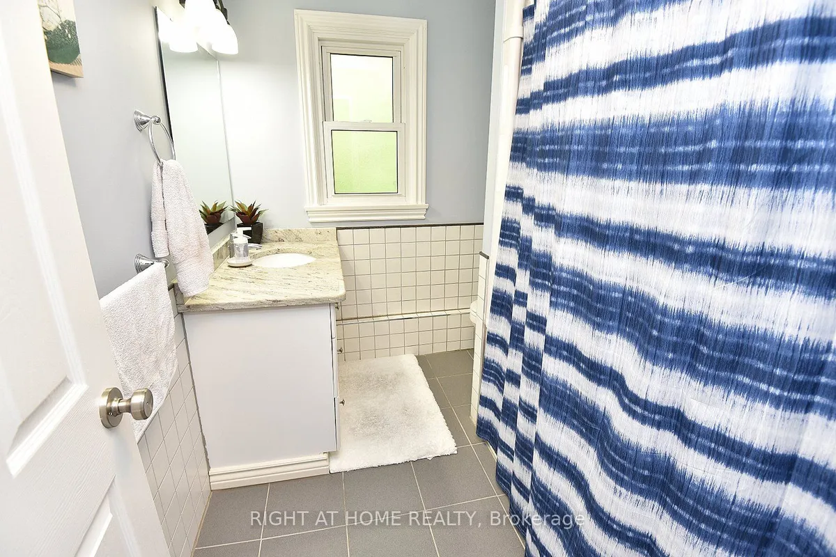 2030 Governors Road, ON L0R 1J0