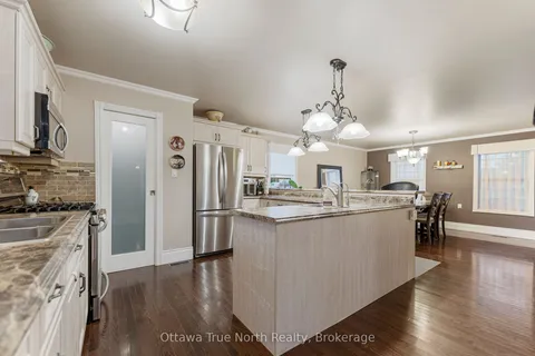 1563 Hwy 132 Road, ON K7V 3Z5