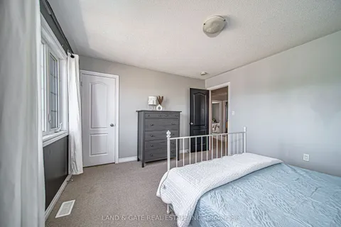 2 Manchester Court, ON K0L 1Y0