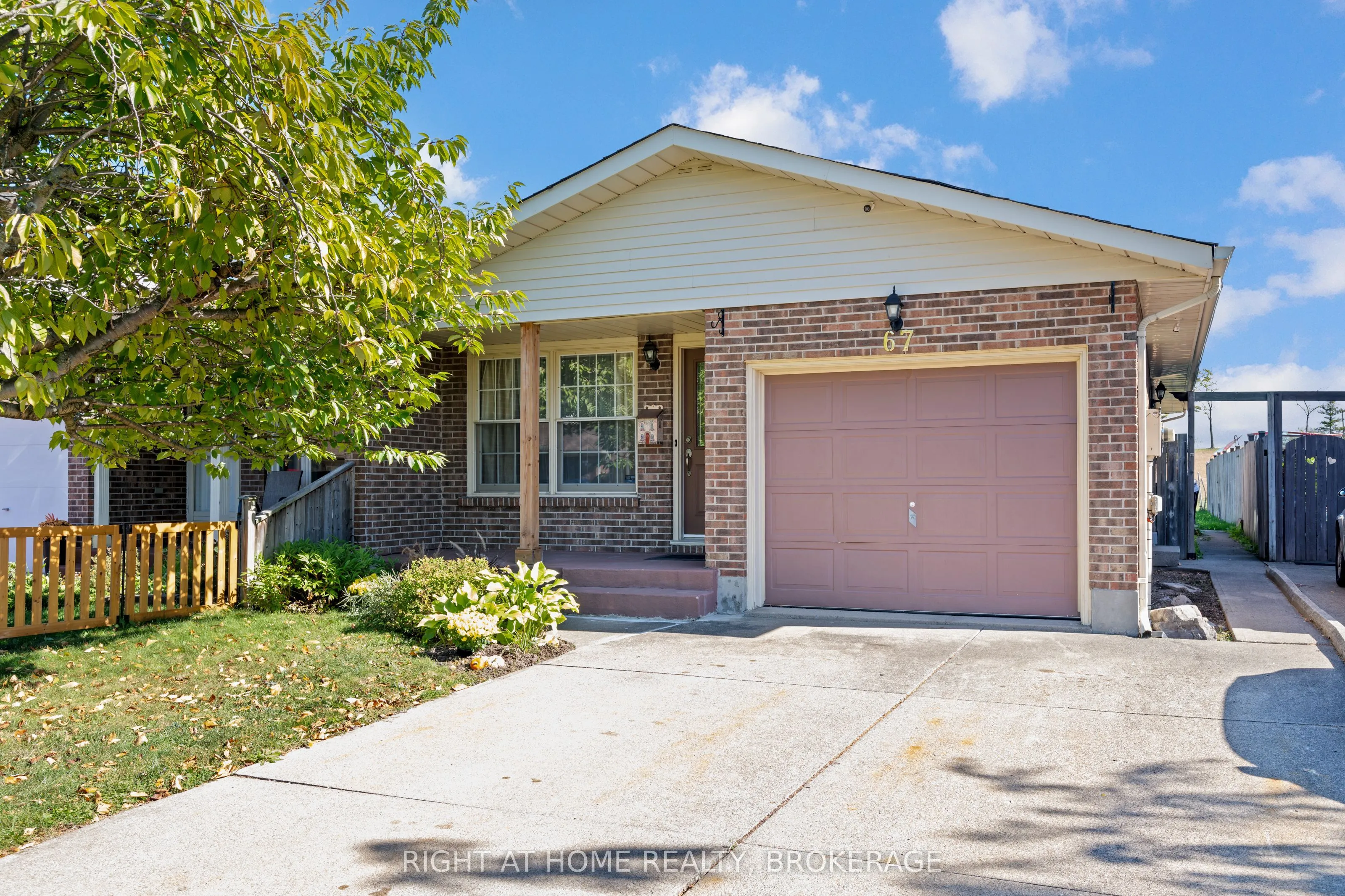 67 Dundonald Street, ON L2P 3T4