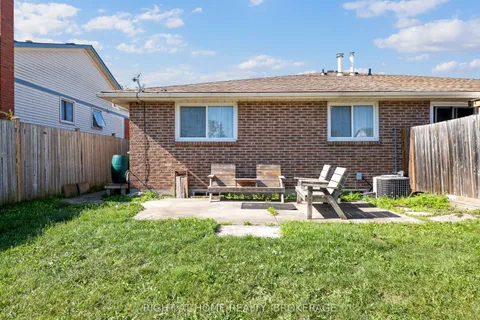 67 Dundonald Street, ON L2P 3T4