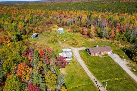 400 Bomarc Road, ON P1B 8G3