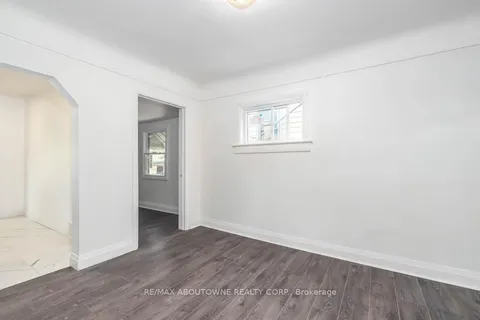 126 HARMONY Avenue, ON L8H 4Y3