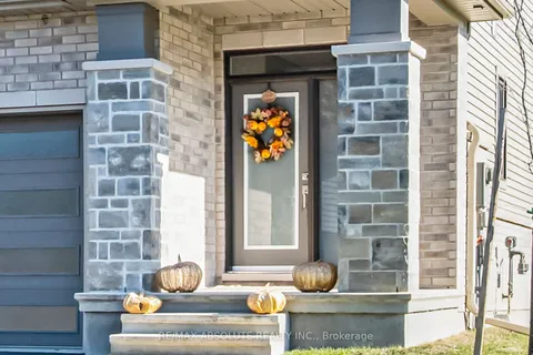 16B Cockburn Street, ON K0A 2Z0