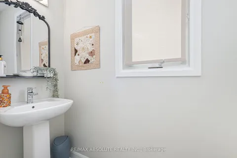 16B Cockburn Street, ON K0A 2Z0